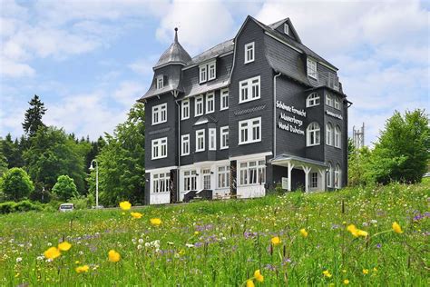 Und inmitten dieses grünen herzens, im luftkurort masserberg, ist unser kleines hotel zu finden. Hotel Masserberg in Thüringen
