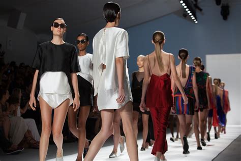 Super Skinny Fashion Models Officially Banned In France