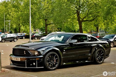 The shelby gt500's 5.4 l supercharged v8 block was made of aluminum making it 102 lb (46 kg) lighter than the iron units in previous years. Ford Mustang Shelby GT 500 Supersnake - 27 May 2016 ...