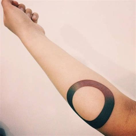 85 Unique Circle Tattoos That Will Catch Your Eye Tattoos For Guys