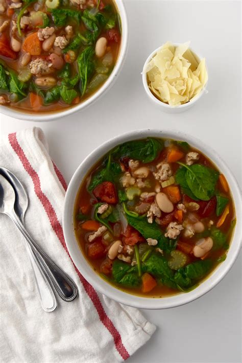 Tart balsamic vinegar brightens up bell peppers, sweet tomatoes, and juicy chicken sausage for flavorful italian fare. Italian Chicken Sausage Soup with Spinach