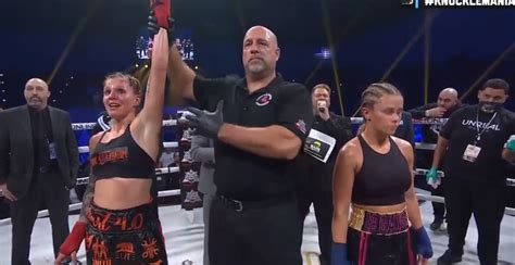 Ex Ufc Star Paige Vanzant Loses To Britain Hart In Her Debut Bkfc Match At Knucklemania Video
