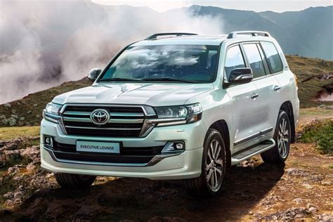 2022 toyota land cruiser series 300. FormaCar: Rumor: Toyota Land Cruiser 300, Prado hybrids ...