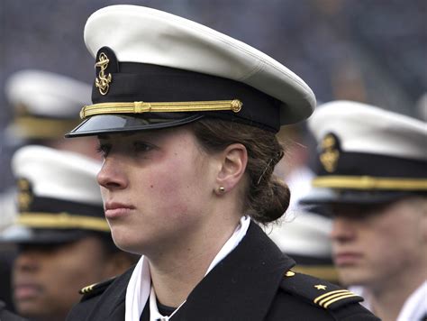 Us Navy Now Allows Women To Wear Ponytails Other Hairstyles