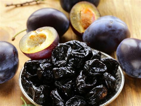 Grow Your Own Prunes How To Grow And Dry Plums At Home