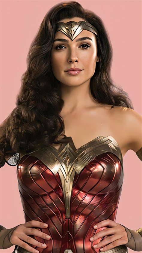 Gal Gadot Wonder Woman 1984 Hair 720x1280 Actress Short Hair Gal Gadot Wallpaper In 2020