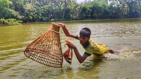 Unbelievable Fishing Technique In Flowing Water Muddy Hill So Many