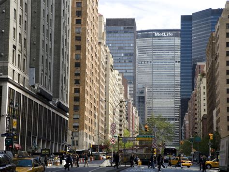 Two Huge Shifts Seen In Ny Office Market Crains New York Business
