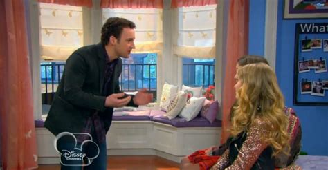 ‘girl Meets World Trailer Shows Cory Matthews All Grown Up Ny Daily News
