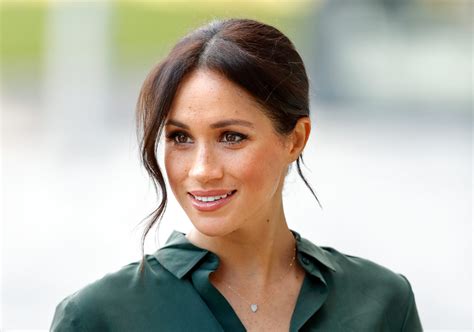 1 day ago · august 4, 2021 / 11:41 am / cbs news meghan markle turned 40 on wednesday, and the duchess of sussex received birthday messages from several royals on social media. Meghan Markle Got in Trouble With Palace & Royals Over a ...