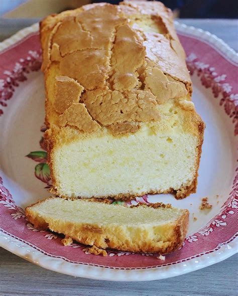 Now add oil, sugar substitute and mix well. Buttermilk Pound Cake | Syrup and Biscuits