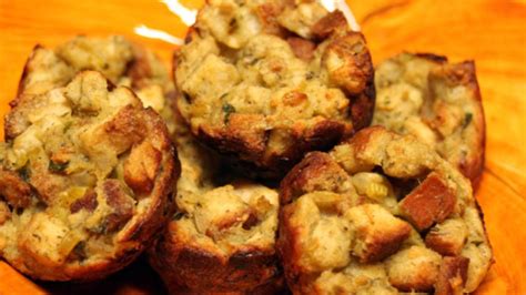 Apple And Onion Stuffin Muffins Rachael Ray Recipes Thanksgiving