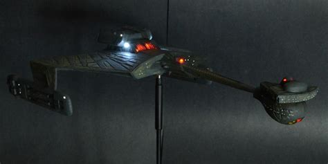 Star Trek Klingon Battlecruiser Ktinga Class Model Built And Lit 1537