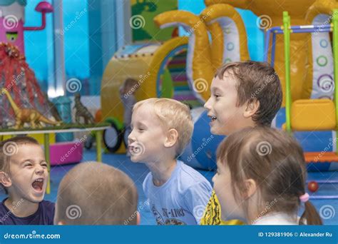 Children Play With The Animator In The Entertainment Center Cheboksary