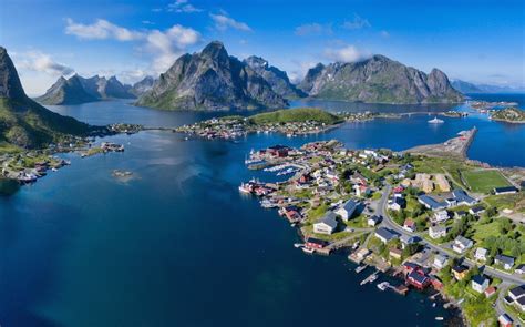 Discover The Beauty Of The Lofoten Islands In Norway With
