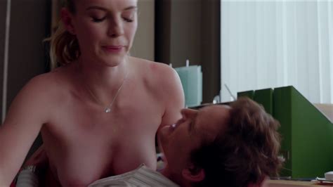 Betty Gilpin Nude The Fappening 12 Photos  The