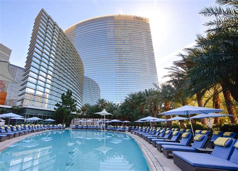 Las Vegas Aria Sky Suites Pool La Times