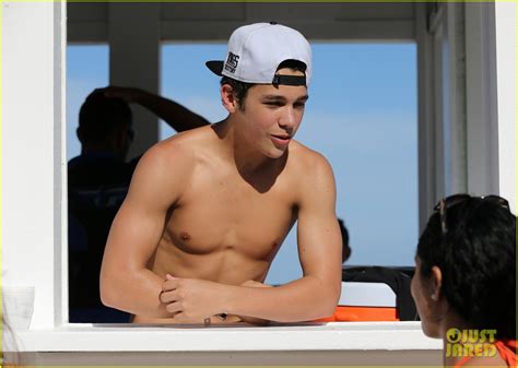 Austin Mahone Continues Birthday Weekend With Shirtless Beach Day