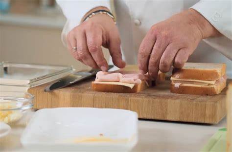 Мадам жестан диета Как приготовить крок-мадам и крок-месье: секретный рецепт шефа Ивлева с Как приготовить крок-мадам и крок-месье: секретный рецепт шефа Ивлева с Мадам жестан диета