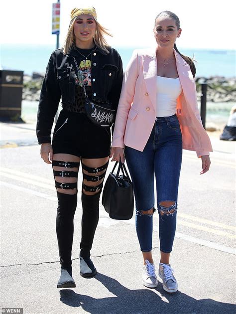 Towies Demi Sims Sports Quirky Belted Jeans As She Joins Chloe Ross