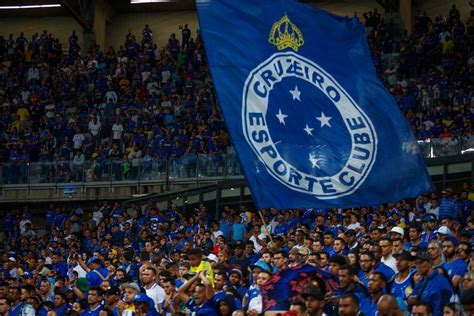 Fique por dentro dos resultados dos jogos, da escalação do time, e muito mais. Brigando contra o rebaixamento, Cruzeiro coloca ingressos ...