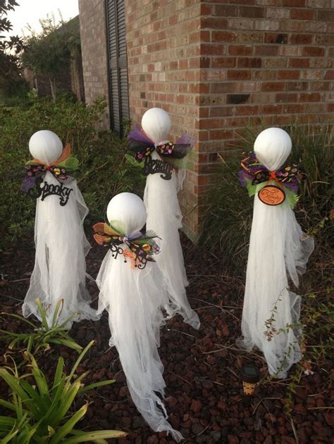 If you're looking to create a backyard with environmental purpose, look into purchasing items like rain barrels and composters. Superlative Halloween Yard Decoration Ideas