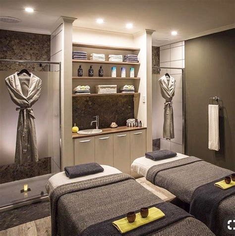© компания decor amore, 2021. Pin de Lynsey Gardiner en Nail studio | Salón de masajes ...