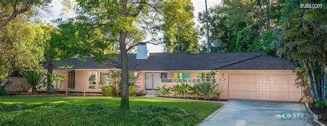 The Golden Girls House Goes Up For Sale Atv Today