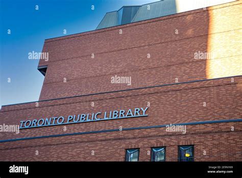 Toronto Public Library In City Downtown Stock Photo Alamy