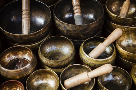 the healing therapy of tibetan singing bowls