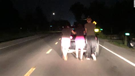 When A Womans Car Broke Down These Teens Pushed It Five Miles To Her