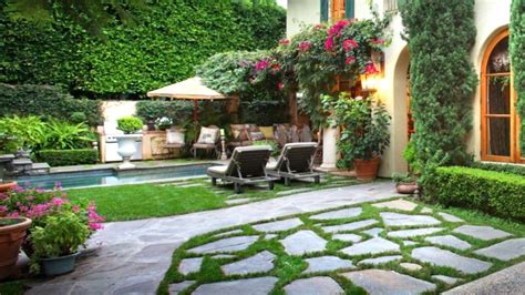 Get design inspiration and expert tips for your backyard entertaining and outdoor living spaces. 57+ Landscaping Ideas for a Stunning Backyard, Landscape ...