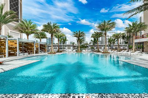 Find hotels near marina beach, india online. Marina del Mar Apartments - Sunny Isles Beach, FL ...