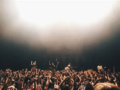 beartooth concert crowd / music / concert photography | Concert aesthetic, Concert photography 