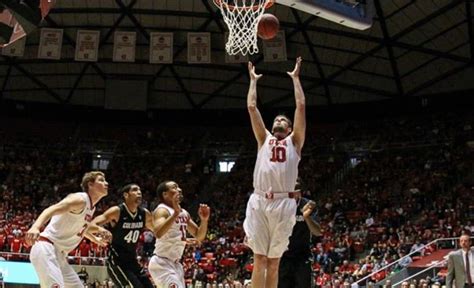 São José Contrata Pivô Renan Lenz Do Basquete Universitário Dos Eua