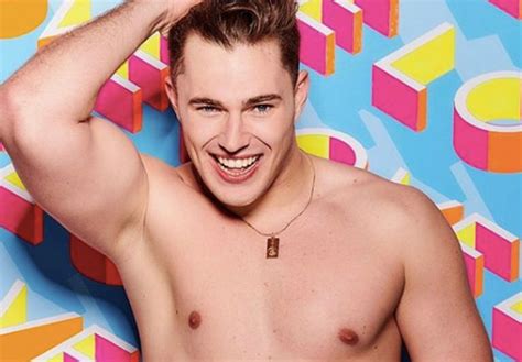 Love Islands Curtis Crashed A Sex Position Website Last Night Because Of Course Herie