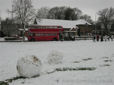 Bus Pictured With Snowballs Gallery Id 317 027 Timebus