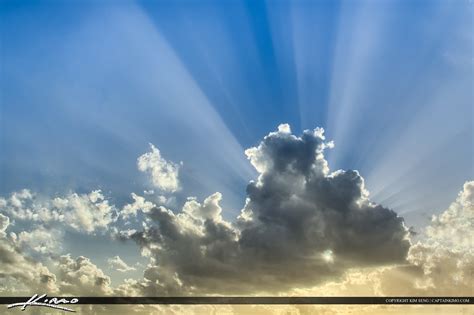 Breathtaking Glorious Sunrays Through Clouds Beautiful Sun Flickr
