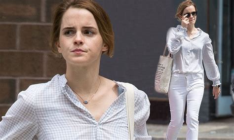 Emma Watson Keeps It Casual For Nyc Outing Daily Mail Online