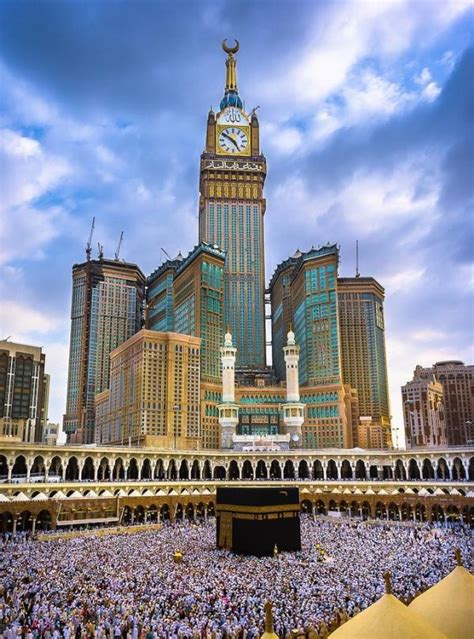 The Abraj Al Bait Tower In Makkah Saudi Arabia Found The World