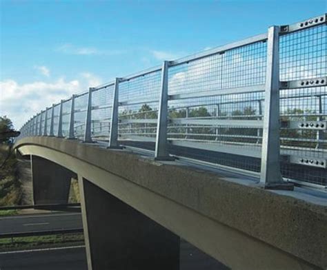 Aluminium Bridge Parapets For N1 And N2 Containment Saferoad Blg