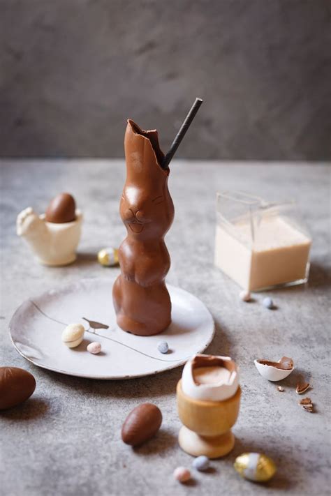 Chocolate Easter Cinnabunny Milkshakes | Easter drink, Chocolate easter bunny, Easter sweets