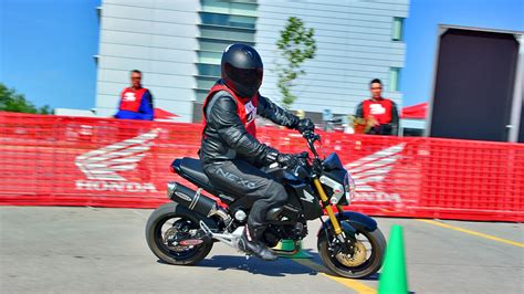 Motorcycle Reviews 2014 Honda Grom Msx125 Review Autotraderca