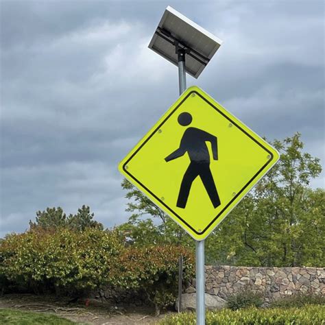 Economy Solar Powered Flashing Led Pedestrian Crossing Sign