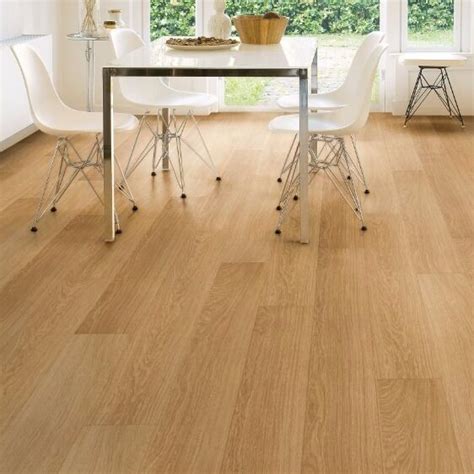 Aquanto Natural Varnished Oak Matt Laminate Flooring 1835 M² Pack In