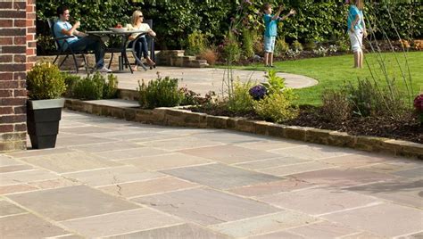 How To Lay Sandstone Paving Garden Paving Sandstone Paving Patio