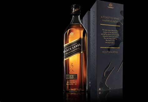 Johnnie walker black label and red label, jameson, jack daniels, grants, chivas regal, the macallan and jim beam whiskey bottles. Whisky Flavour Blog: Johnnie Walker Black Label - So ...