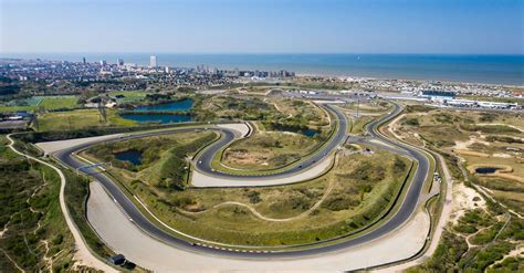 Get up to speed with everything you need to know about the 2021 dutch grand prix, which takes place at zandvoort on sunday, september 5. 'Circuit Zandvoort is voor coureurs met ballen' - NRC