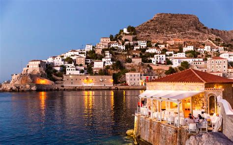 Τα ζώδια σήμερα 15 αυγούστου 2021. MG TRAVEL - 30 αυγουστιάκες εκδρομές, για αξέχαστο καλοκαίρι