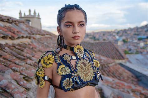 Isabela Merced Los Proyectos De La Actriz Que Pone Al Per En Los Ojos Del Mundo Video